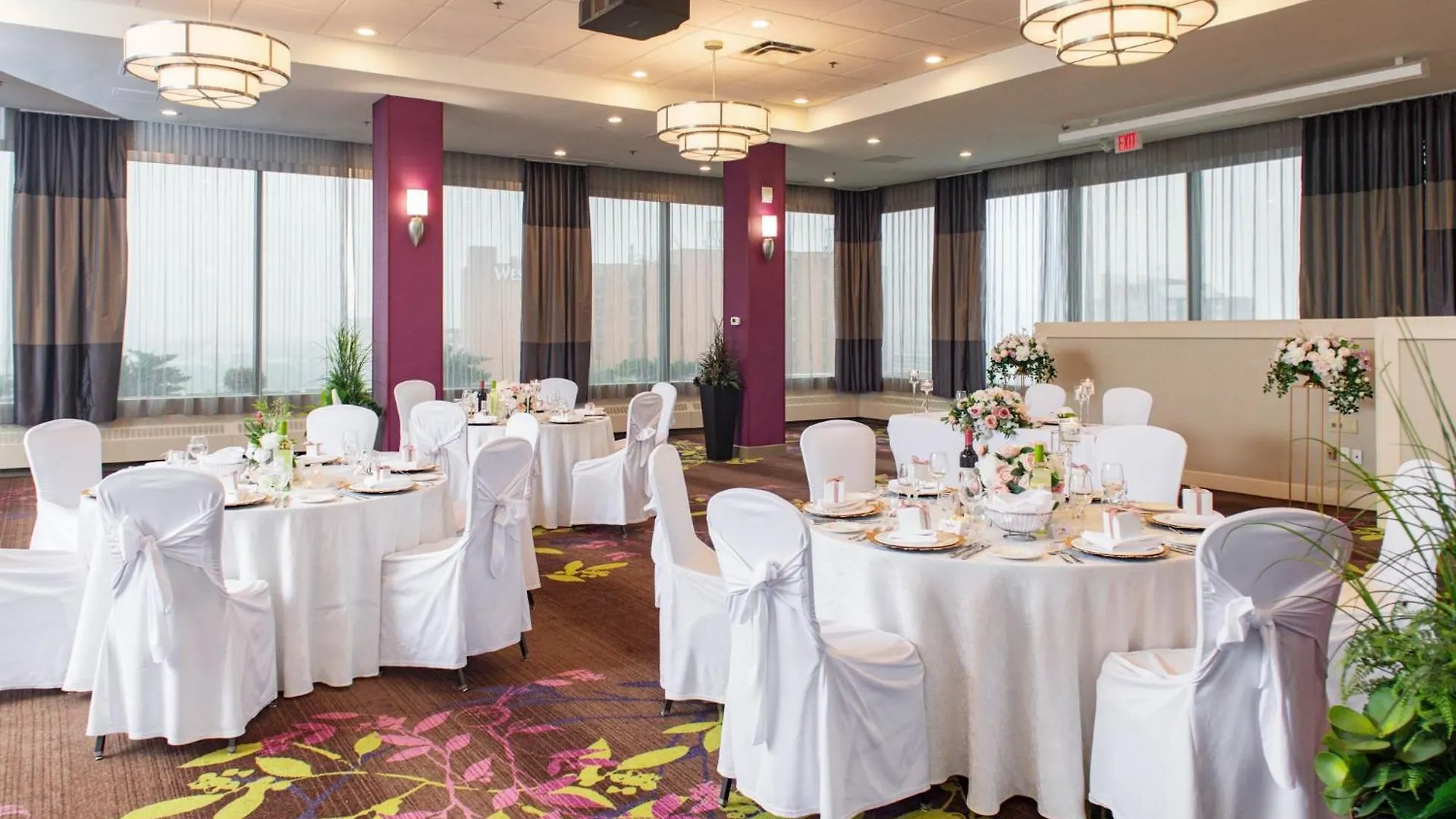 Holiday Inn Toronto International Airport By Ihg